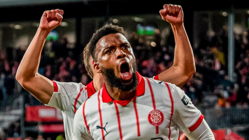 HLV Barca thừa nhận sai lầm trong trận thua Girona